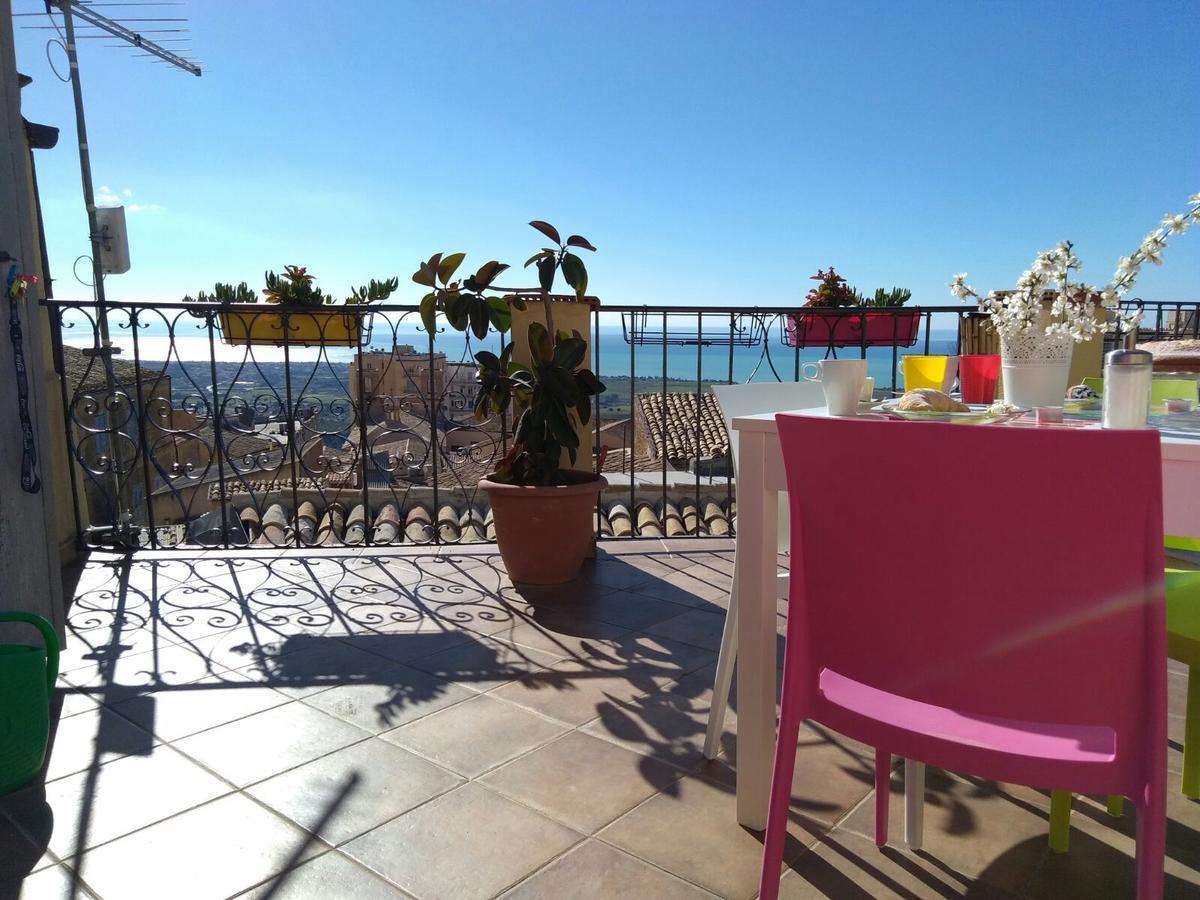 La Terrazza Di Girgenti Bed & Breakfast อากริเจนโต ภายนอก รูปภาพ